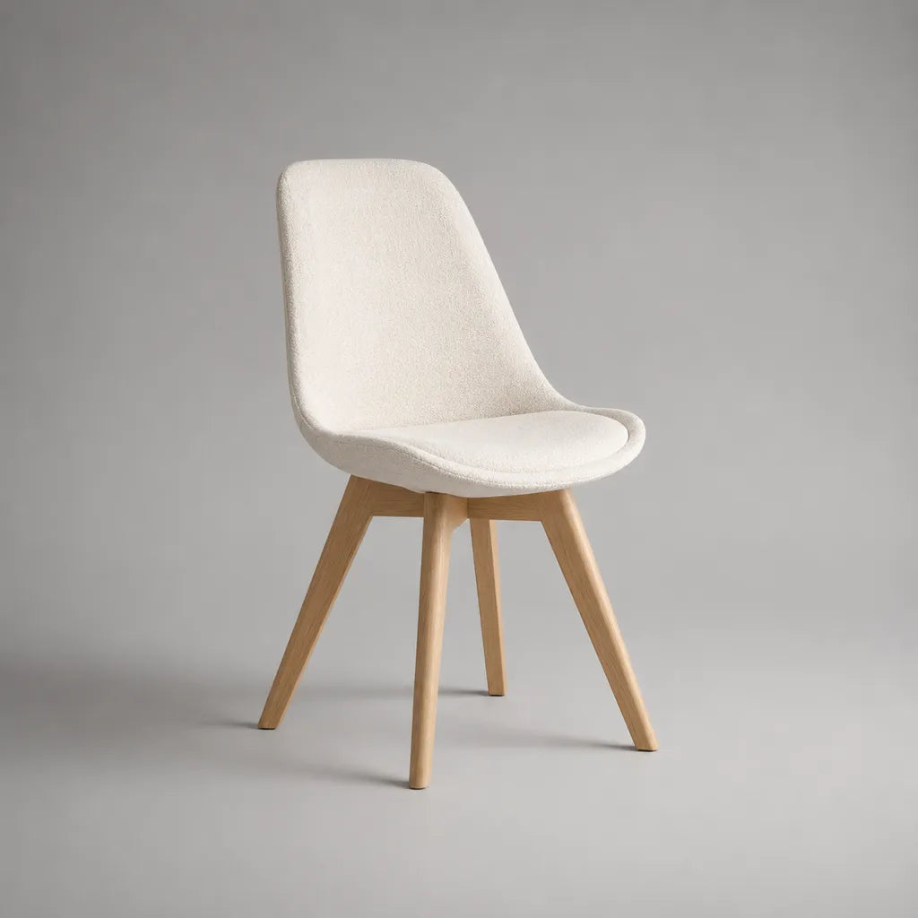 Chaise rembourrée avec housse en peluche et pieds en bois, crème/nature, 48 × 55 × 86 cm