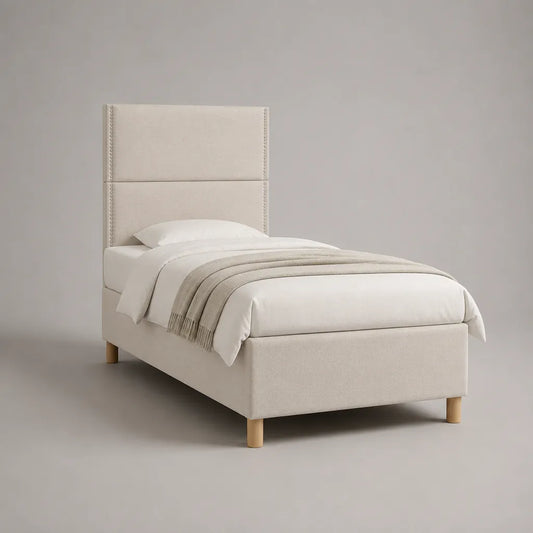 Lit rembourré simple en polyester et pin massif, blanc cassé, couchage 90 × 200 cm, dimensions totales 98 × 210 × 150 cm