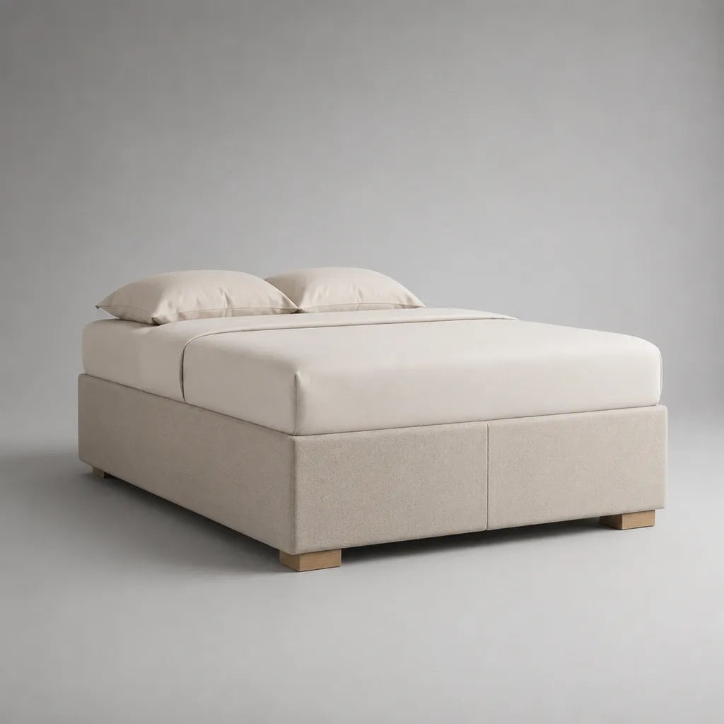 Lit rembourré sans tête de lit en bois avec référence polyester-bouclé, blanc cassé/nature, couchage 160 × 200 cm, 208 × 168 × 45 cm